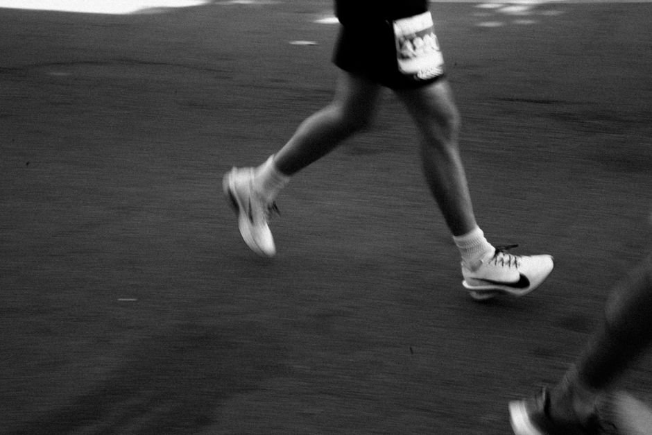 runner resting knee